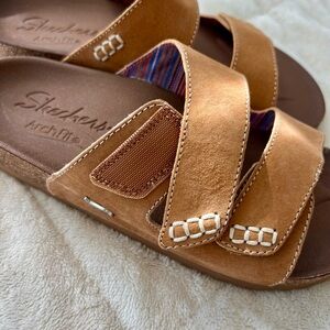 🌎 NWOB Skechers Arch-Fit Granola Slides Size 6